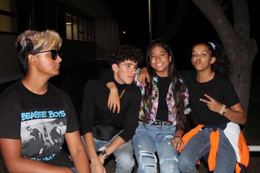 From Left to Right: Jaytin Sampat, Braylon Ervin, Violet
Gallegos, and Anisa Oza hanging out at the
party.