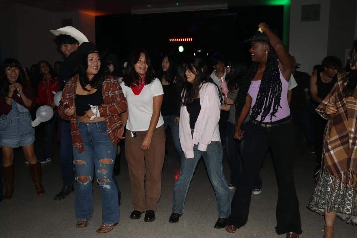 Nadia Taylor, Penelope Montes, Paola Aldana, and Ka'Risma Lockhart had a Grand Ole' Time kicking their heels up at MECA's Wild West themed Back to School Dance! 